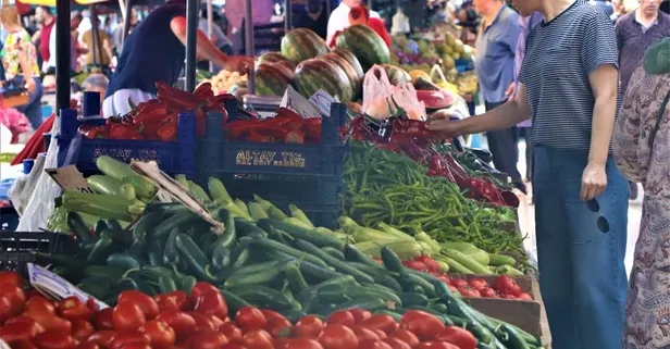Pazarda fiyatlar dip yaptı: Karpuz 1,5, şeftali-salatalık 5 lira