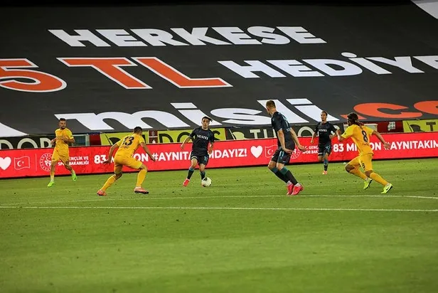 trabzonspor-1-1-mke-ankaragucu-mac-sonucu-1593294623940.jpeg Trabzonspor 1-1 MKE Ankaragücü | MAÇ SONUCU-3