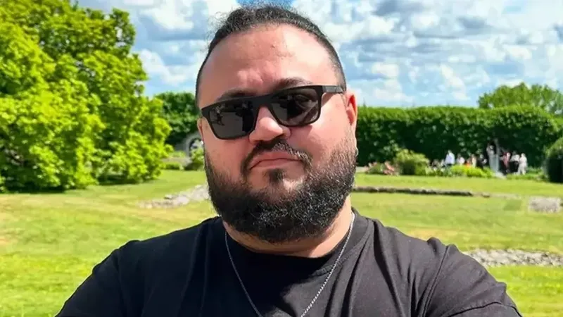 jahrein-tutuklandi-mi-ne-dedi-jahrein-olarak-bilinen-ahmet-sonuc-kimdir-1726245600603.jpg Jahrein tutuklandı mı, ne dedi? Jahrein olarak bilinen Ahmet Sonuç kimdir?-3