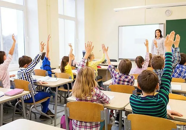 Son dakika: Devamsızlıktan kalan lise son sınıf öğrencilerine "mezuniyet" müjdesi-2