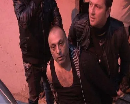 Beyoğlu'nda şüpheli araç alarmı-1