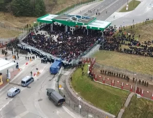 Binlerce göçmen Polonya sınırında