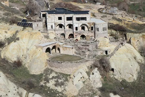 Kapadokya'da 15 kaçak binanın yıkımına başlandı-2