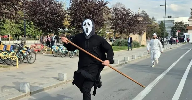 Düzce’de motosiklet kazalarına karşı kostümlü sosyal deney yapıldı