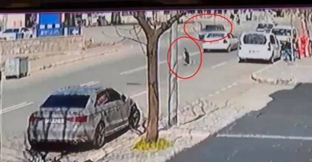 Batman'da otomobilin çocuğa çarptığı kaza anı kamerada