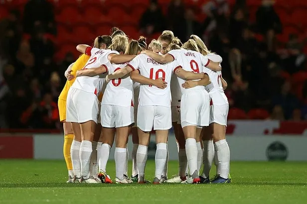 ingiltere-kadin-milli-takimidan-gol-yagmuru-letonyayi-20-0-yendiler-1638307579850.jpeg İngiltere Kadın Milli Takımı'dan gol yağmuru! Letonya’yı 20-0 yendiler-3