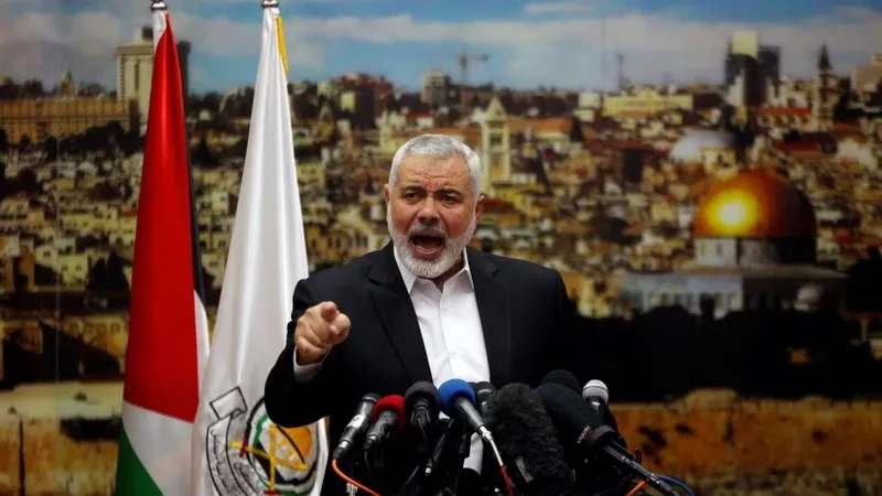 israilin-gazzeye-saldirilarinda-hamas-lideri-ismail-heniyyenin-3-oglu-ve-bazi-akrabalari-hayatini-kaybetti-1712762275769.jpeg Katil İsrail'den alçak saldırı! Hamas lideri Heniyye'nin 3 oğlu ve 4 torunu hayatını kaybetti | Görüntüler ortaya çıktı-3