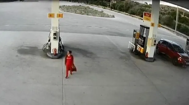 izmir-cesme-otoyolunda-ters-yonde-gidip-bir-kisinin-olumune-neden-olan-surucuye-16-yil-8-ay-hapis-1636384502017.jpg İzmir-Çeşme Otoyolu'nda ters yönde gidip bir kişinin ölümüne neden olan sürücüye 16 yıl 8 ay hapis-2