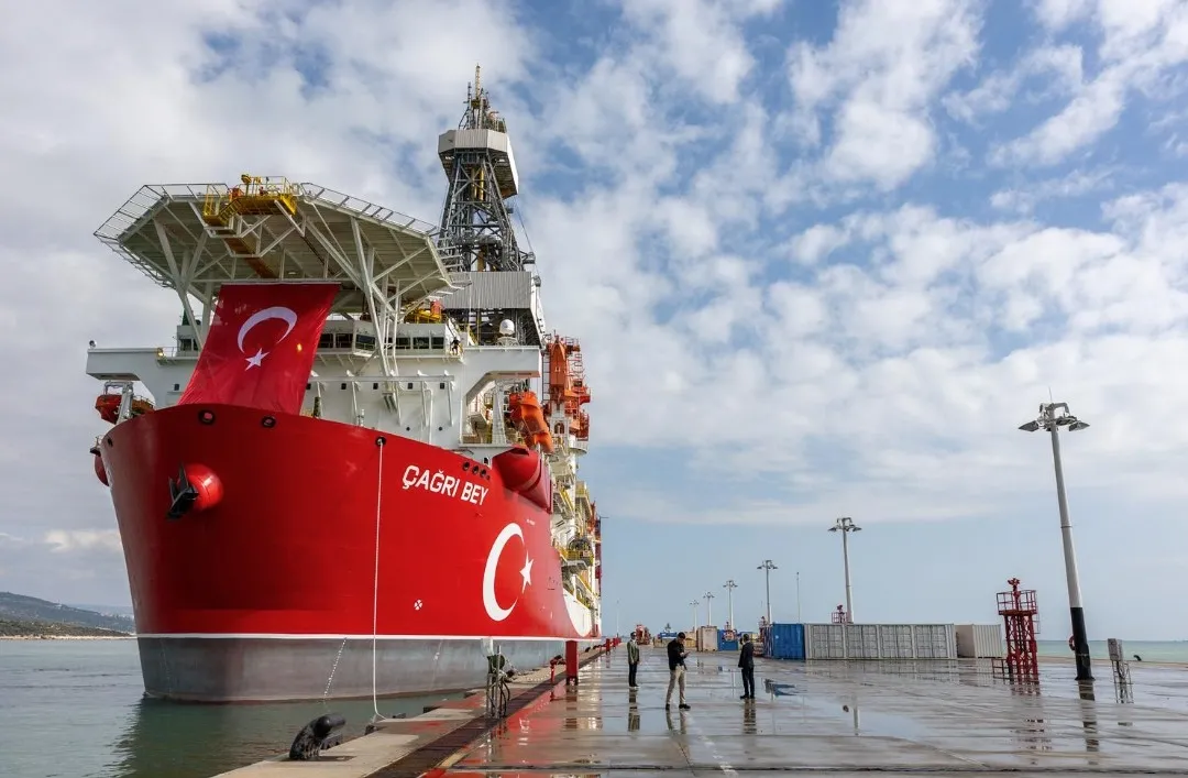 bakan-bayraktardan-enerjide-tam-bagimsiz-turkiye-mesaji-1787060245139.jpeg Türkiye enerjide sınırları aşıyor! Bakan Bayraktar: Küresel denklemde söz sahibi oluyoruz-5