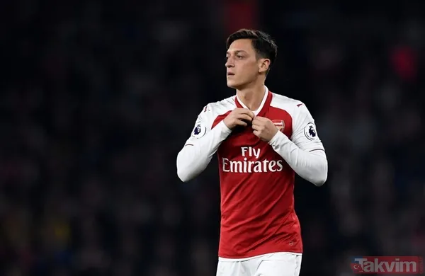 Mesut Özil'e çirkin saldırı! - 1