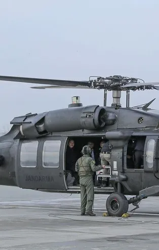 Son dakika: İçişleri Bakanı Süleyman Soylu, Van'daki çığ bölgesinde