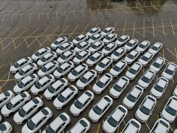 İsrafla mücadele ediyoruz diye şov yapan CHP'li İBB 200 yeni araç aldı-3