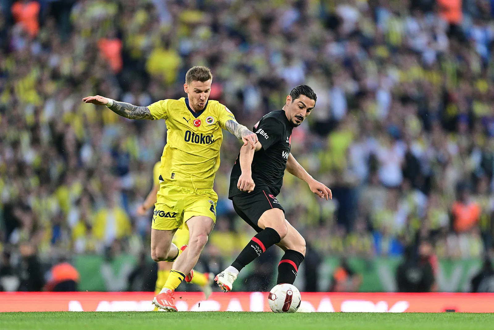 FENERBAHÇE TRANSFER HABERLERİ | Beşiktaş'ın eski yıldızı Fenerbahçe'ye geliyor! Olaylı ayrılmıştı - 5