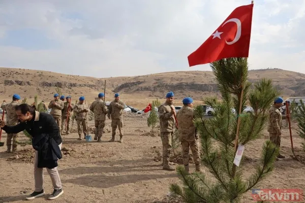 Erzurum Oltu Organize Sanayi Bölgesi'nin Batı Yamaçlarında 3 Bin Fidan Toprakla Buluştu. Etkinliğe Oltu Kaymakamı, Garnizon Komutanı, Oltu Belediye Başkan...