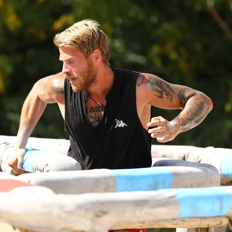 yunus-emrenin-eski-esi-beria-gozenden-aleyna-kalayciogluna-sok-gonderme-1774351639329.jpg "Nasıl bir ah ettiysen..." Yunus Emre Özden ve Aleyna Kalaycıoğlu aynı kaderi paylaştı! Beria’dan sert sözler!-4