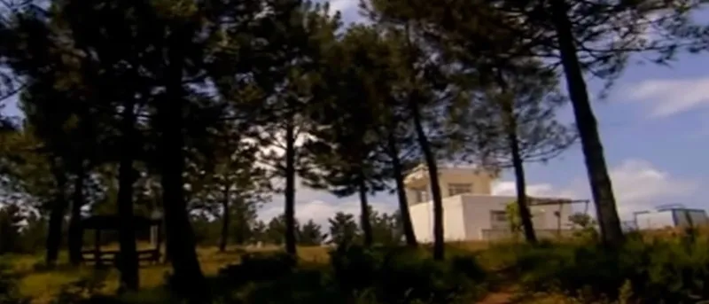 20-yil-sonra-goze-takildi-iste-en-koyu-kurtlar-vadisi-hayraninin-bile-fark-edemedigi-hata-1723269740918.jpeg 20 yıl sonra göze takıldı! En koyu Kurtlar Vadisi hayranının bile fark edemediği hata!-3