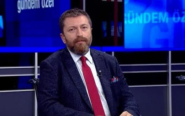 gazeteci-gorunumlu-muptezel-serdar-kuzuloglu-islamin-ve-insanligin-seckin-sahsiyeti-hz-ademe-galiz-soylemlerle-1642538541831.jpeg Serdar Kuzuloğlu, İslam'ın ve insanlığın seçkin şahsiyeti Hz. Adem'e galiz söylemlerle saldırdı-3