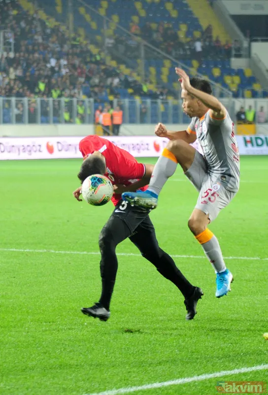 Galatasaray taraftarından Fatih Terim'e büyük tepki: Sorun Levent hocada değilmiş - 41