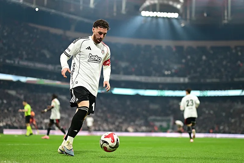 Spor yazarları Beşiktaş - Galatasaray derbisini değerlendirdi! "İnanılmaz acemi" - 28