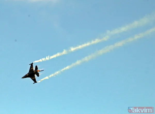 Antalya'nın fethi törenlerinde SOLOTÜRK'ten nefes kesen gösteri - 21