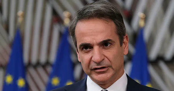 Yunanistan’da skandal olay! Miçotakis casus yazılımla 32 kişi dinliyor!