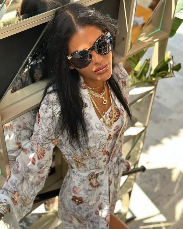 sureyya-yalcina-kalan-16-milyar-dolarlik-mirasa-ne-oldu-ilk-kez-konustu-sosyete-dunyasi-bu-olayla-calkalaniyor-1698734263722.jpg Süreyya Yalçın’a kalan 1.6 milyar dolarlık mirasa ne oldu? İlk kez konuştu! Sosyete dünyası bu olayla çalkalanıyor...-6