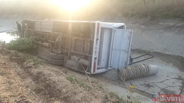Adana'da tarım işçilerini taşıyan midibüs sulama kanalına devrildi! Yaralılar var - 3