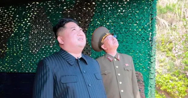 Kuzey Kore'nin füze ateşlemesini Kim Jong-un da izledi