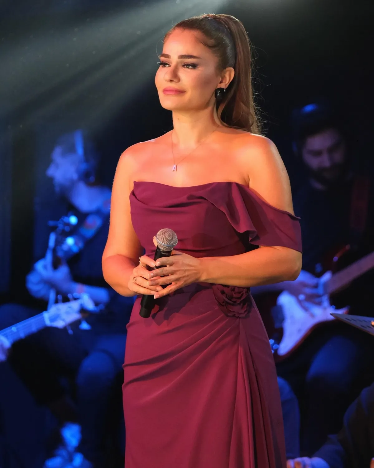 derya-bedavacinin-yeni-evi-dudak-ucuklatti-beykozda-110-milyonluk-luks-1777985204751.jpg Beykoz’da saray yavrusu! Derya Bedavacı yeni evi için kesenin ağzını açtı: 110 milyon TL’lik yatırım...-6