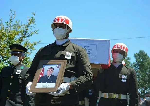 baskan-erdogandan-sehit-uzman-cavus-samet-sekerin-ailesine-bassagligi-1623084176560.jpeg Başkan Erdoğan'dan Şehit Uzman Çavuş Samet Şeker'in ailesine başsağlığı!-2