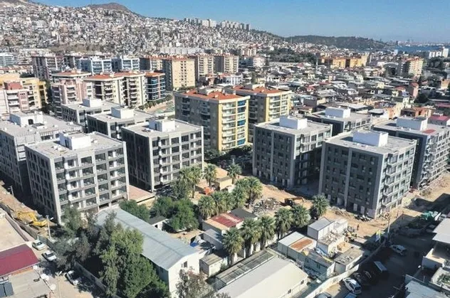 Devlet milletinin yanında! İzmir'de yaralar sarıldı konutlar teslim ediliyor