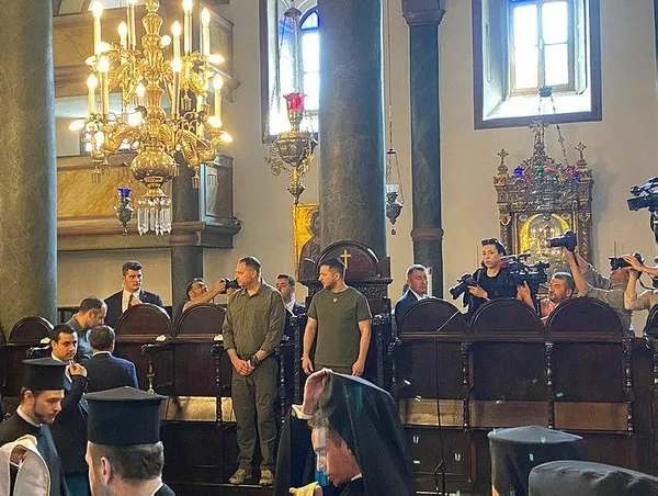 1688803053173.jpeg Ukrayna Devlet Baskani Volodimir Zelenski'den Fener Rum Patriği Bartholomeos'a ziyaret! Başkan Erdoğan'a teşekkür-5