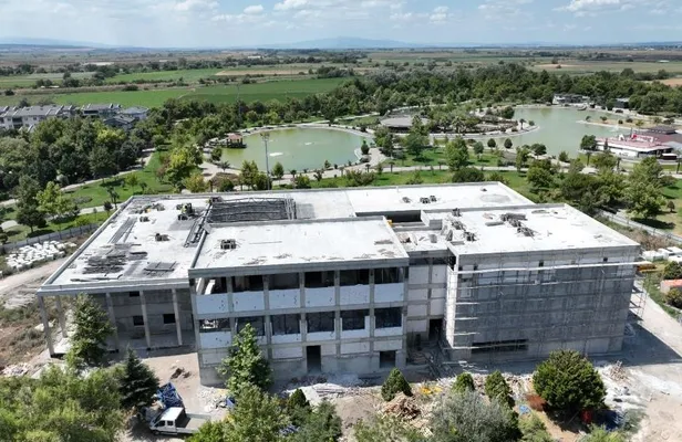 karacabey-kultur-merkezinde-insaat-hizlandi-1692103913243.jpeg Karacabey Kültür Merkezi’nde inşaat hızlandı-3