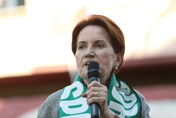 cumhurbaskanligi-adayliginda-kilicdarogluna-karsi-alevi-kartini-acan-iyi-partide-halil-ibrahim-oraldan-gosterm-1654868312542.jpg Cumhurbaşkanlığı adaylığında Kılıçdaroğlu'na karşı Alevi kartını açan İYİ Parti'de Halil İbrahim Oral'dan göstermelik özür-2