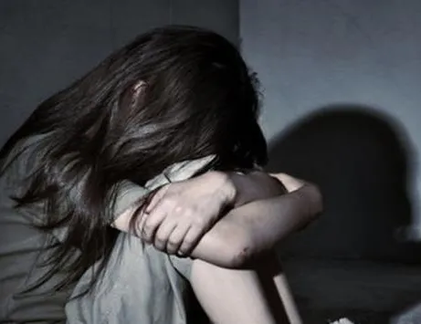 Babam 5 yaşından beri tecavüz ediyor