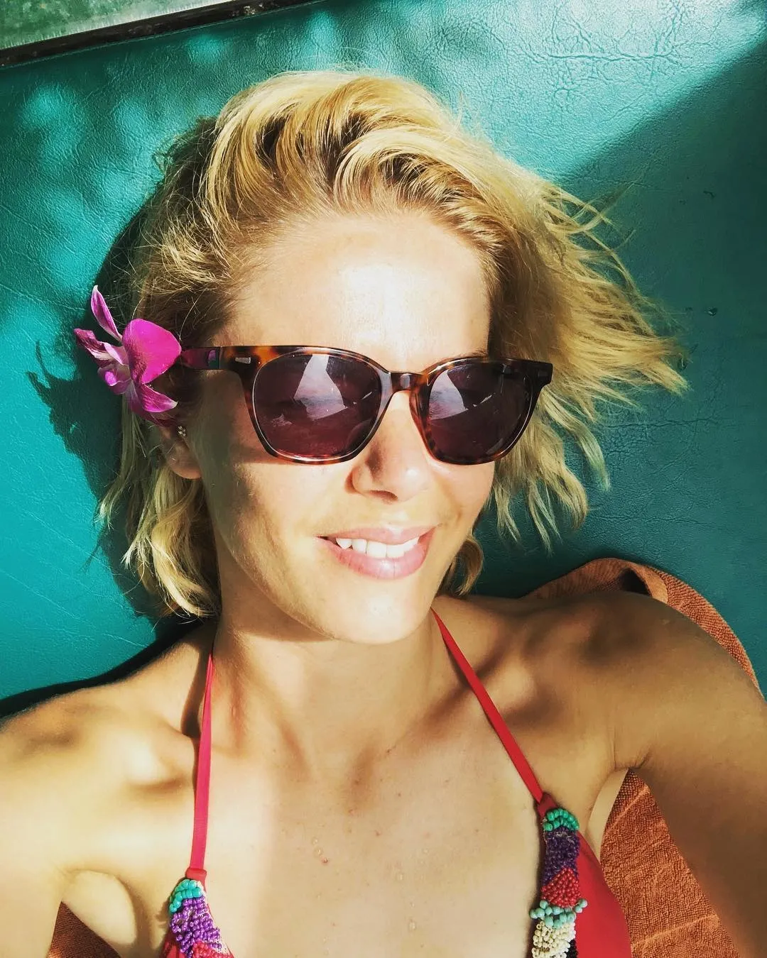 Demet Şener tatil sezonunu açtı: Şezlongta ilk poz geldi! 48’lik Demet cesaretini konuşturdu - 22