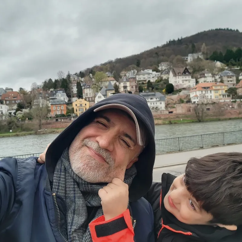 ozcan-deniz-ve-oglu-kuzeyden-bayram-selfiesi-1774101541017.jpg Özcan Deniz ve oğlu Kuzey'den bayram selfiesi!-3