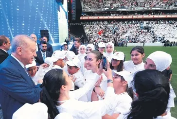 Başkan Erdoğan'dan TÜGVA Yaz Okulları Finali Programı'nda önemli açıklamalar: Gençlere Terörsüz Türkiye bırakacağız