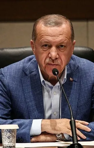 Başkan Erdoğan'dan Macron'un küstah çıkışına sert cevap: Fransa'nın böyle bir şey söylemeye hakkı yok!