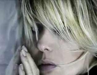 Gülben Ergen'in Hayatı