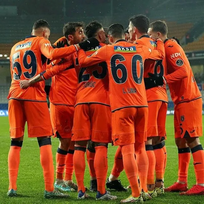 Başakşehir, Konya’yı 2 golle geçti