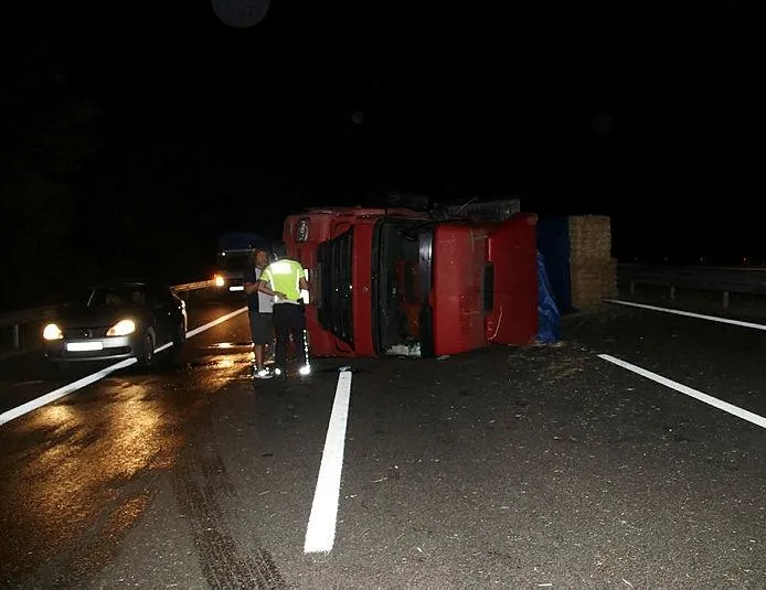 TEM’de trafiği kilitleyen kaza