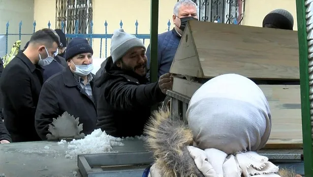 İstanbul'da korkunç olay! Annesinin başını kesen çocuk ardından sela okudu-7