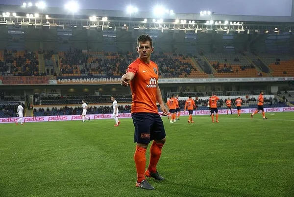 Başakşehirli Emre Belözoğlu'ndan Galatasaray hakkında konuşulacak açıklamalar-9