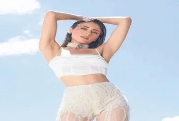 Yıldızlar gölgesinde kaldı: Sıla Türkoğlu dünyaca ünlü bir anket platformunda zirveye oturdu!