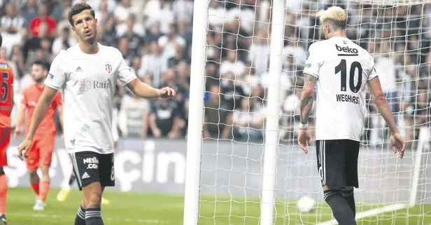 21 şut 35 orta ama gol yok! Fırsatları tepen Beşiktaş'ı Başakşehir affetmedi