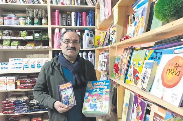 Robin Hood bu kez Üsküdar'da ortaya çıktı! Para yerine 15 bin kitap hediye etti