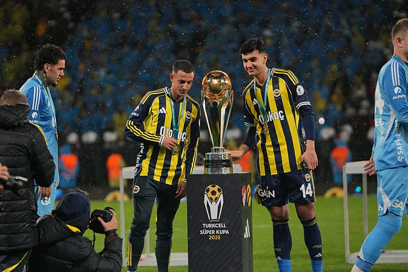 Fenerbahçe'nin Süper Kupa sevinci gölgede kalacak! Transferde mutlu son yakın - 19