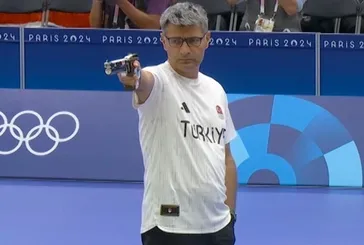 Paris Olimpiyatları’nda eli cebinde bir Türk! Yusuf Dikeç o pozun sırrını anlattı