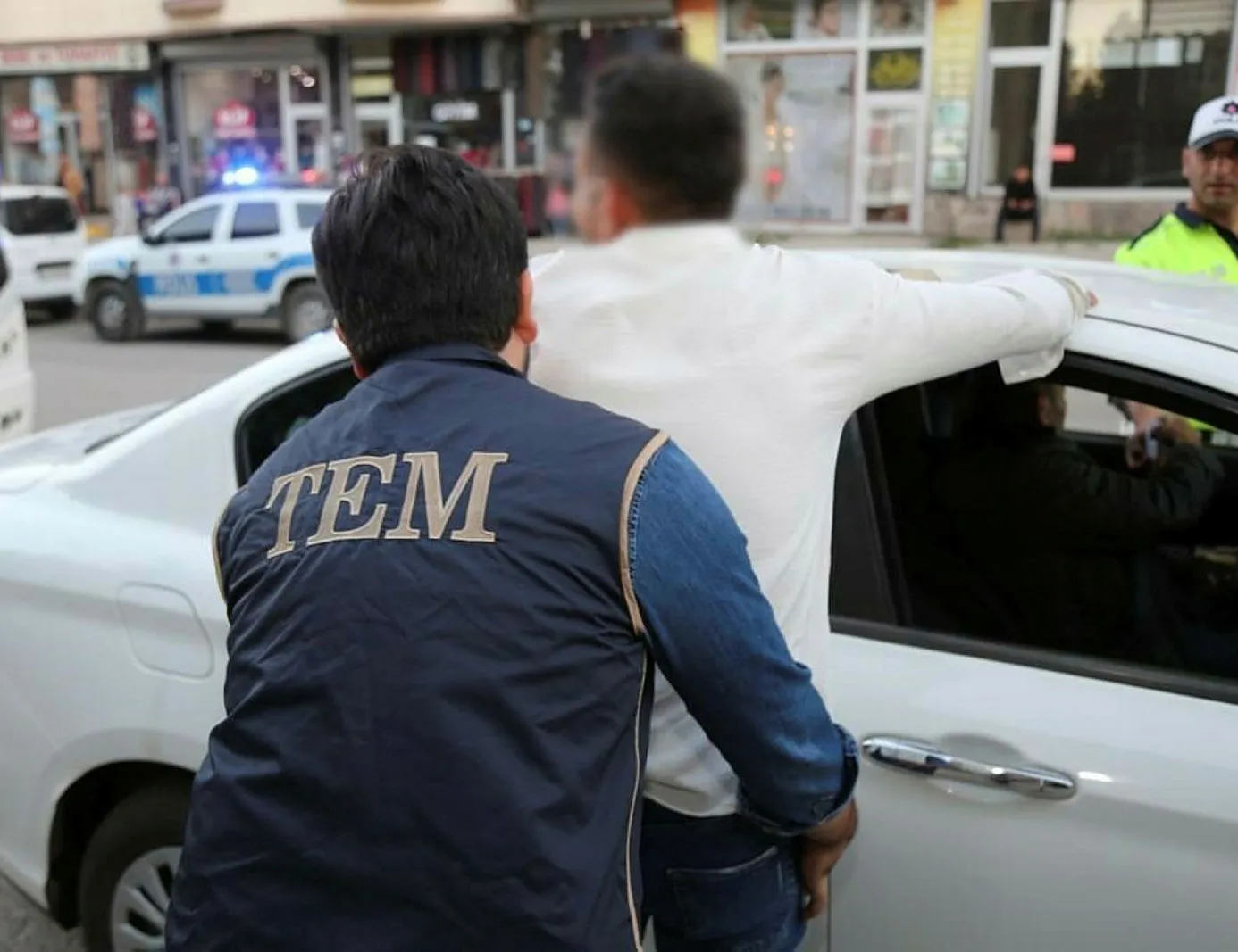 81 ilde eş zamanlı düzenlendi! Aranan 769 kişi yakalandı